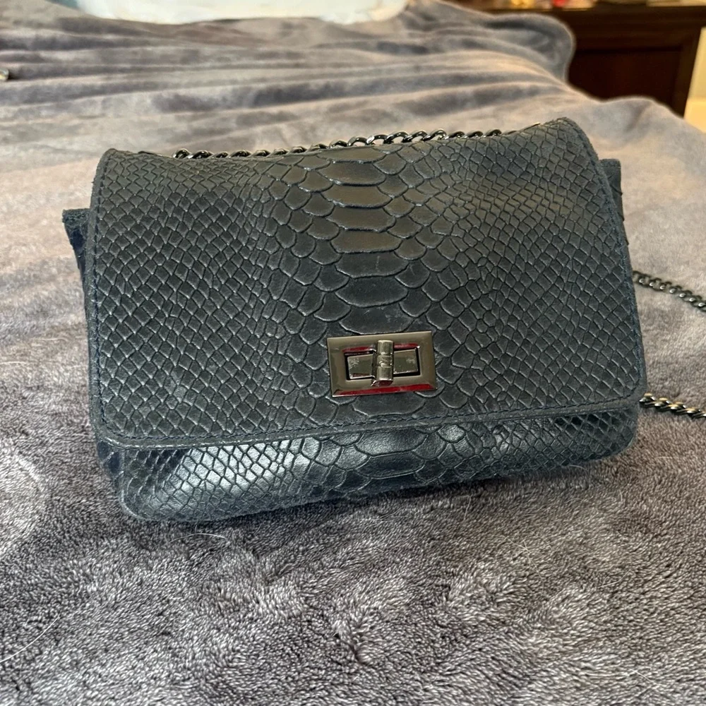 Stylish Dark Navy Snake Print Crossbody Bag